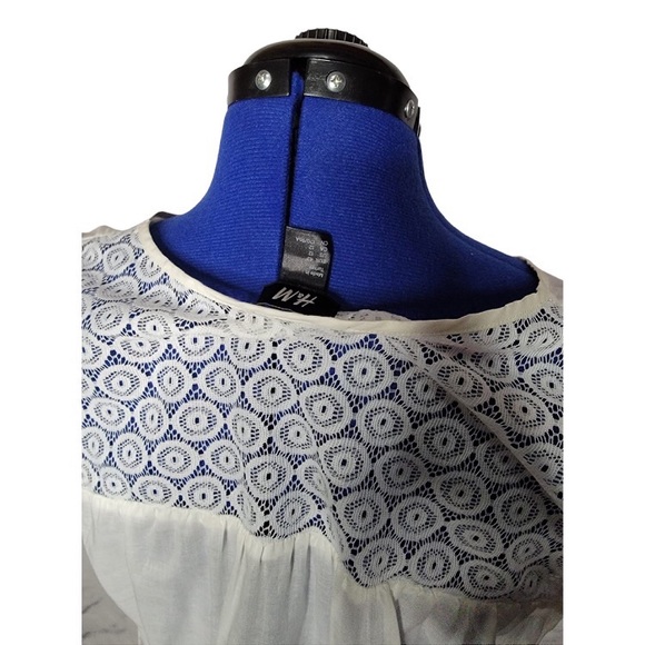 (W) Embroidered Detailed Top from H&M - Picture 6 of 6